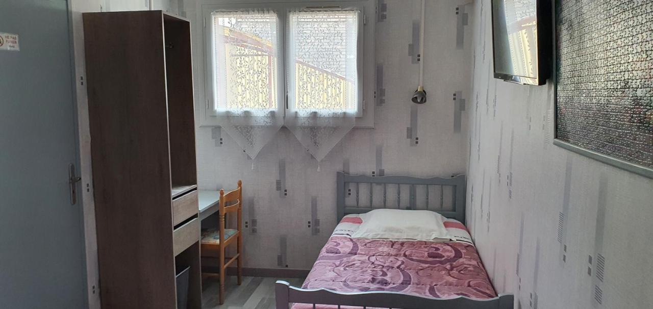 Hotel Les Deux Cols Sainte Marie de Campan Bagian luar foto