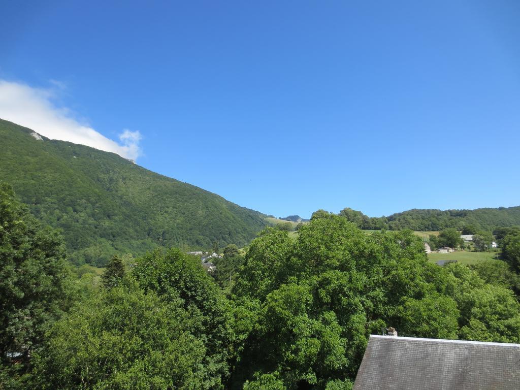 Hotel Les Deux Cols Sainte Marie de Campan Ruang foto