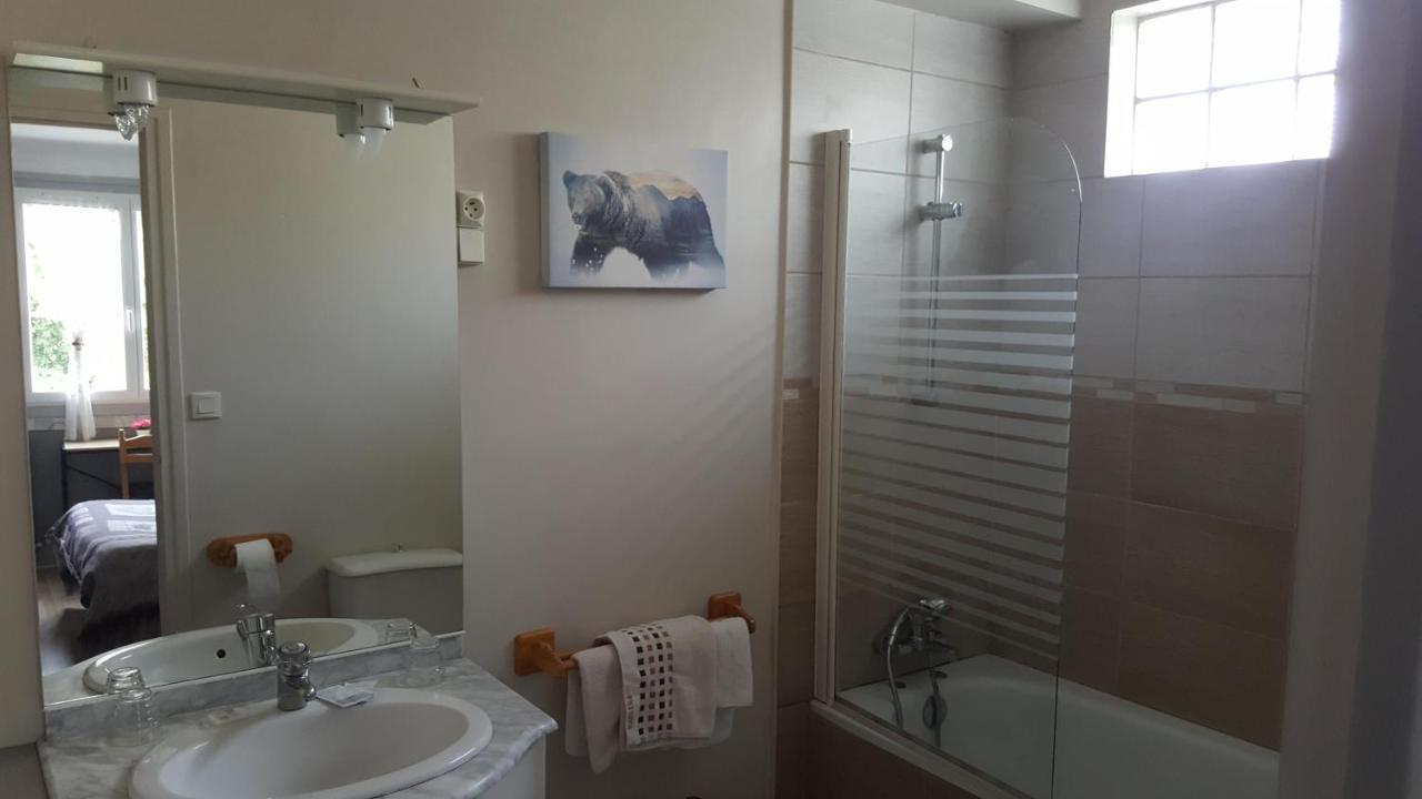 Hotel Les Deux Cols Sainte Marie de Campan Bagian luar foto